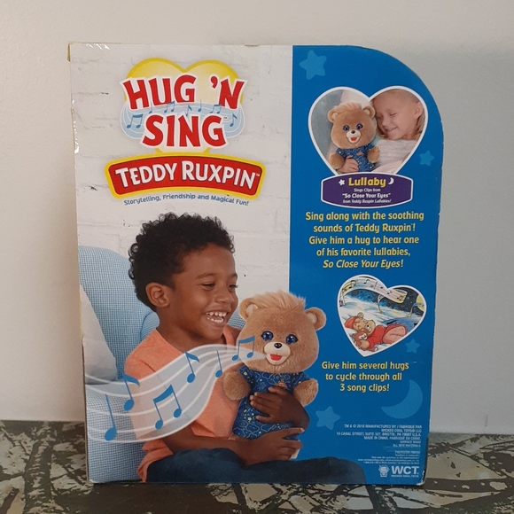 Teddy Ruxpin - Picture 2 of 2